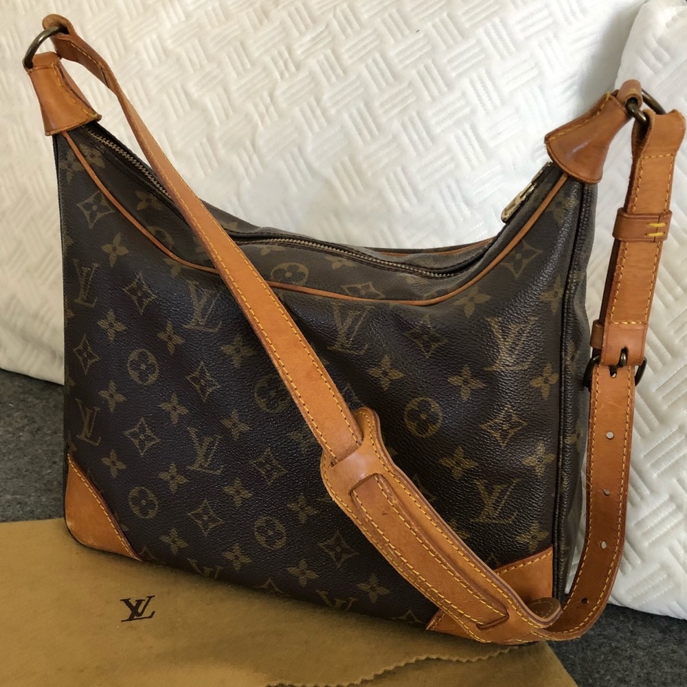 Authentic Vintage LV Boulogne 30 Shoulder Bag